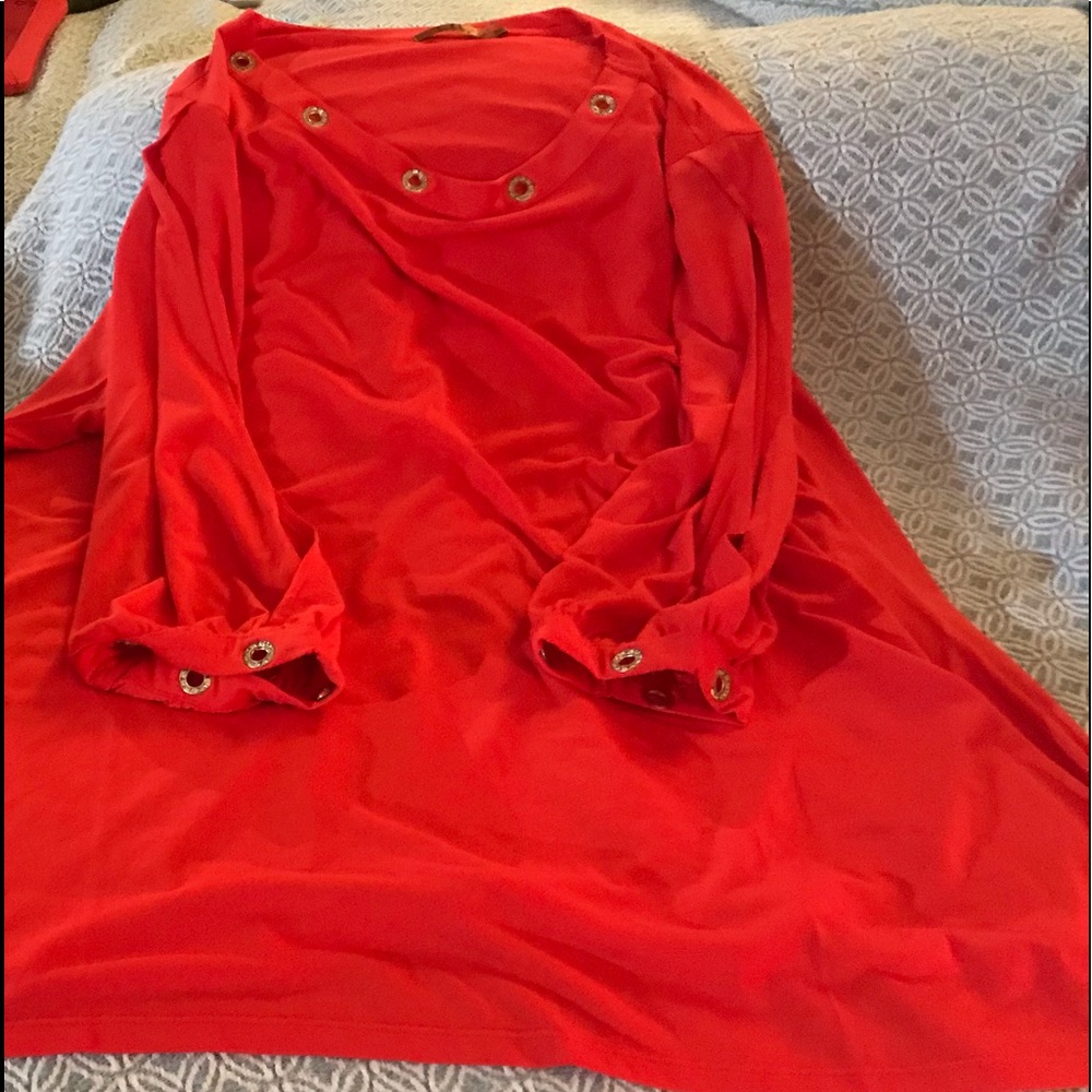 Blouse - Picture 2 of 2